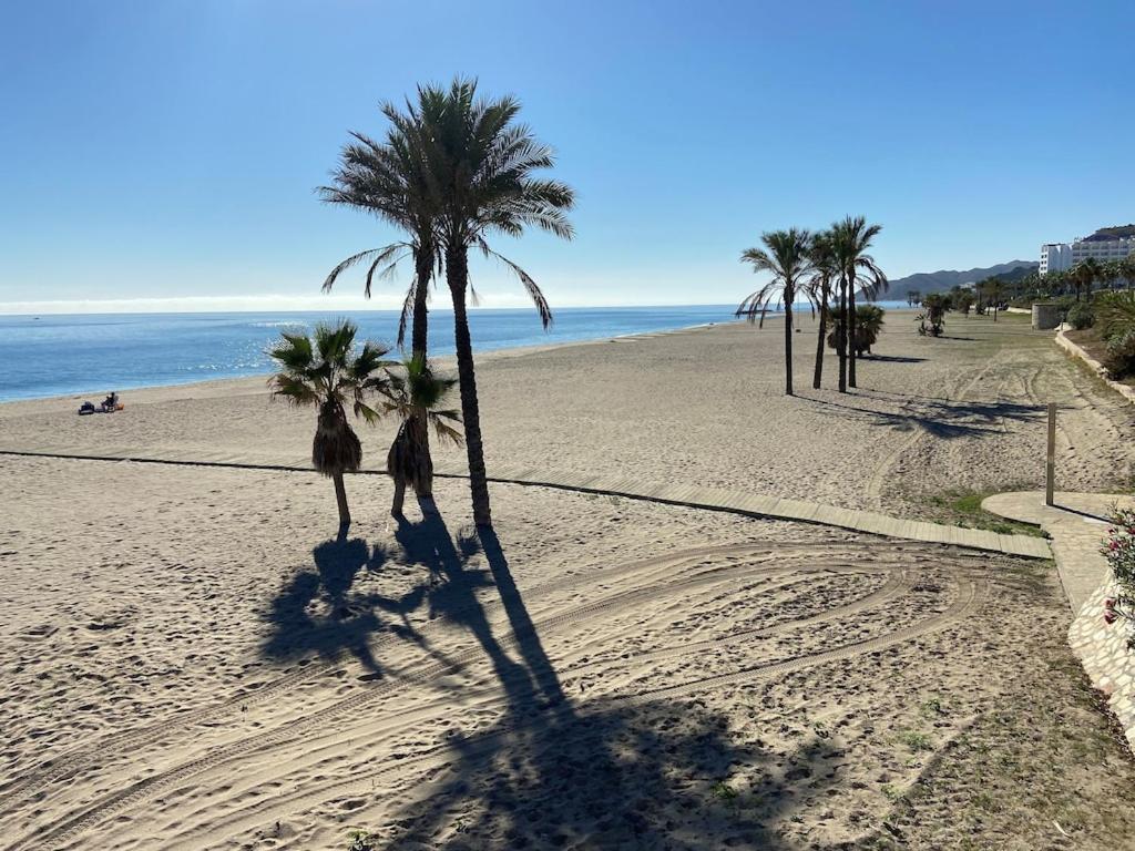 A Stunning 2 Bedroom Apartment 5 Min Walk To The Beautiful Beaches Of Vera Playa Playas de Vera Eksteriør billede