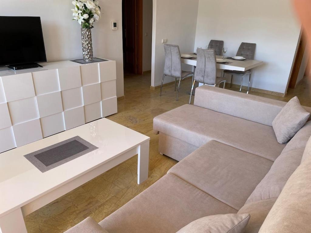 A Stunning 2 Bedroom Apartment 5 Min Walk To The Beautiful Beaches Of Vera Playa Playas de Vera Eksteriør billede